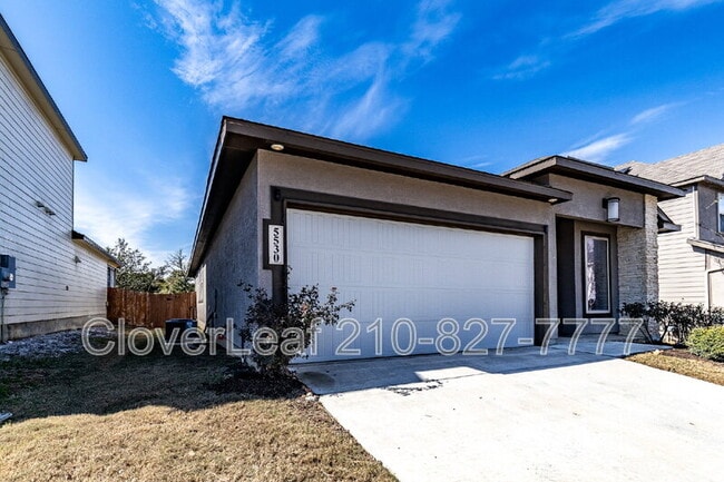 Building Photo - 5530 Pin Pt