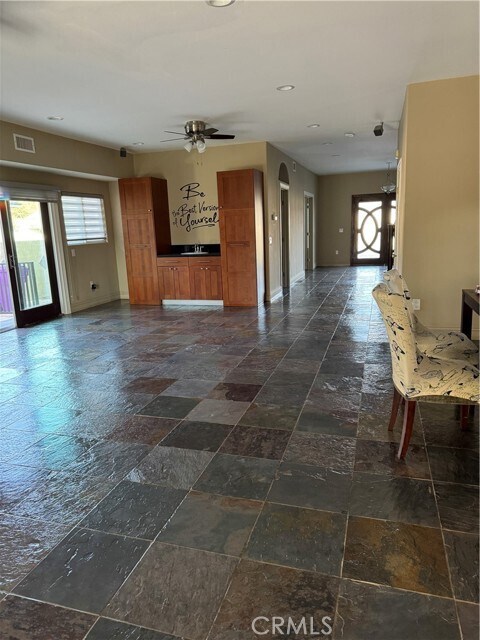 Foto del edificio - 4731 N Pearce Ave