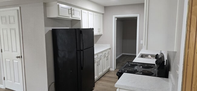 Building Photo - 2133 Hugh Edwards Dr