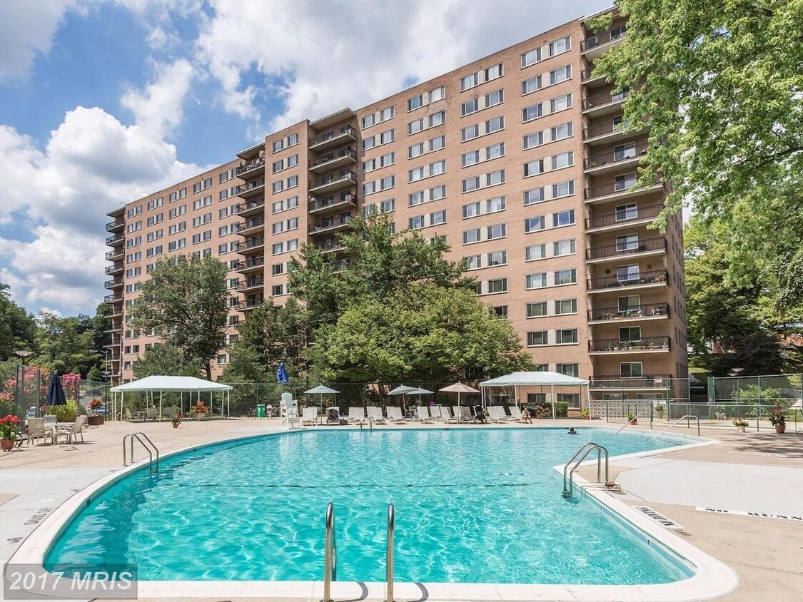 1900 Lyttonsville Rd, Silver Spring, MD 20910 Condo for Rent in