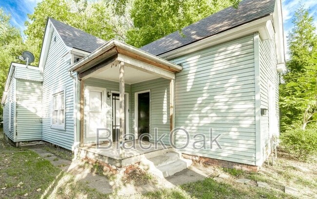 Photo - 917 Watt St House