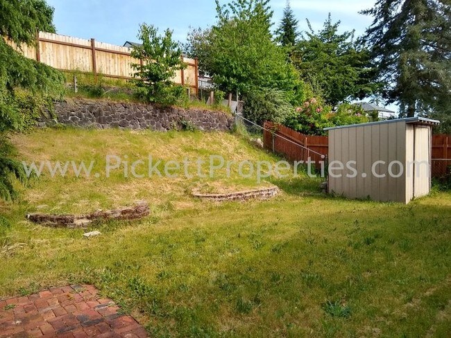Foto del edificio - 1306 Poindexter Ave W