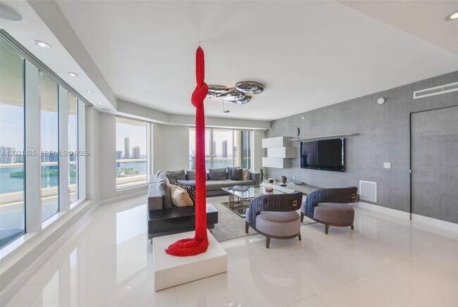 Foto del edificio - 6000 Island Blvd