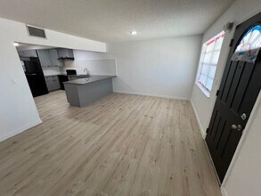 Building Photo - 6050 SW 27th St