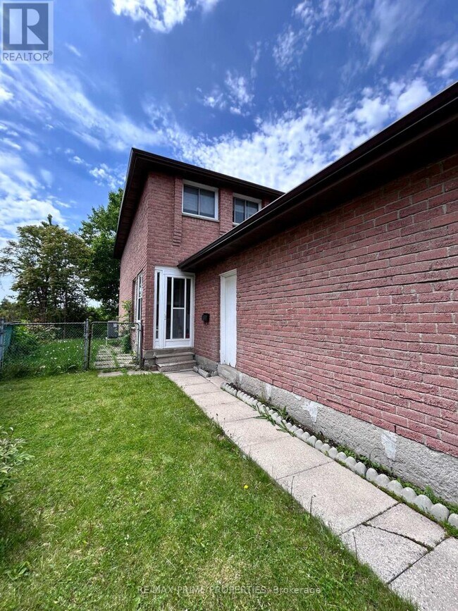 Building Photo - 54 Tiffany Crescent