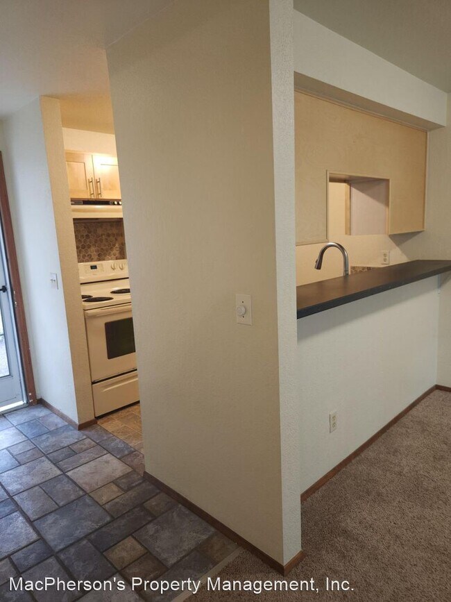 Building Photo - 2 br, 1 bath House - 9484 Redmond-Woodinvi...