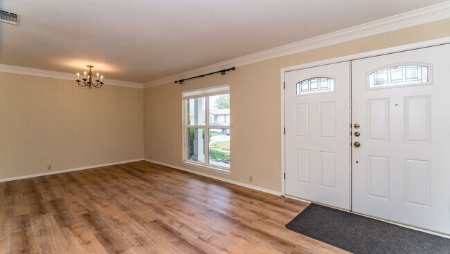Building Photo - 4146 Longvale Dr
