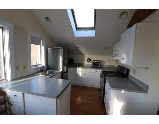 Building Photo - 2 bedroom in Gloucester MA 01930