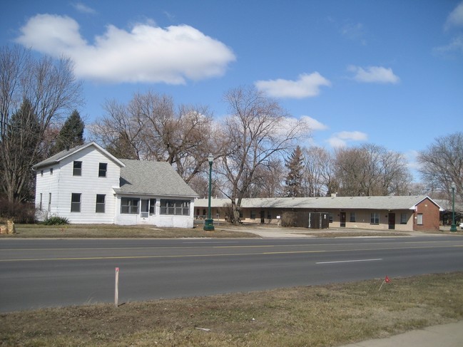 Building Photo - Maplewood