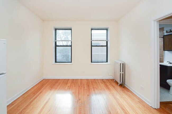 Foto del edificio - 2737 N Spaulding Ave
