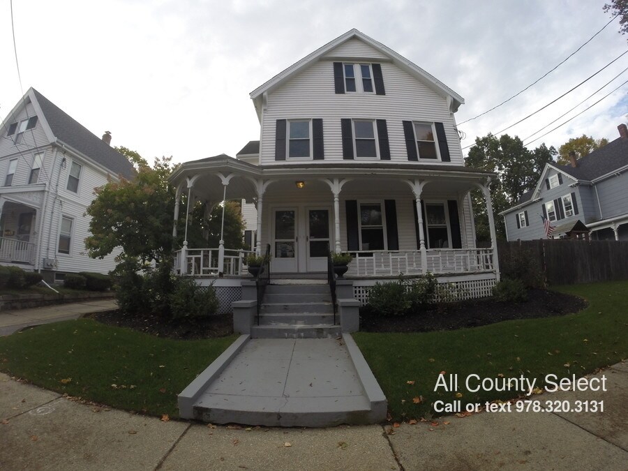 Primary Photo - 14 Otis St