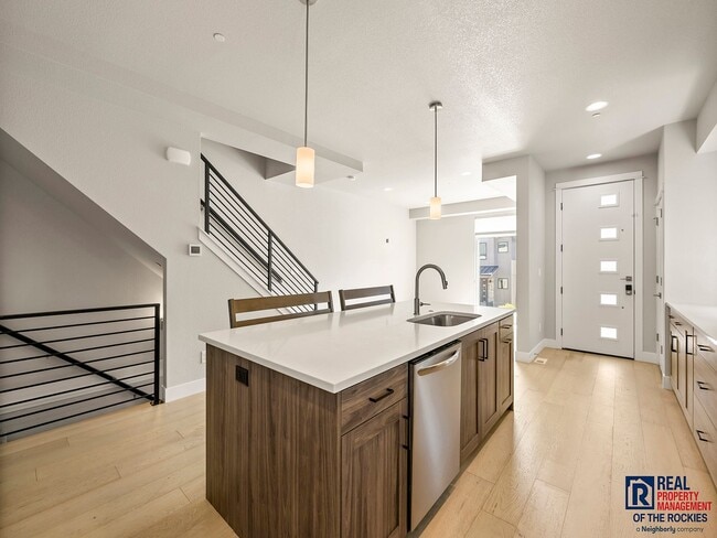 Building Photo - Spacious 3-Bedroom Townhome with Finished ...