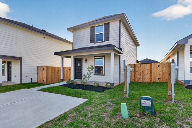 Building Photo - 12239 Shield Crest Ct