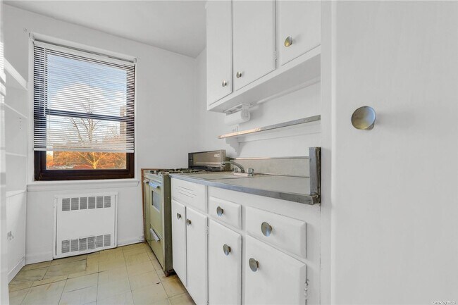 Foto del edificio - 138-18 28th Rd