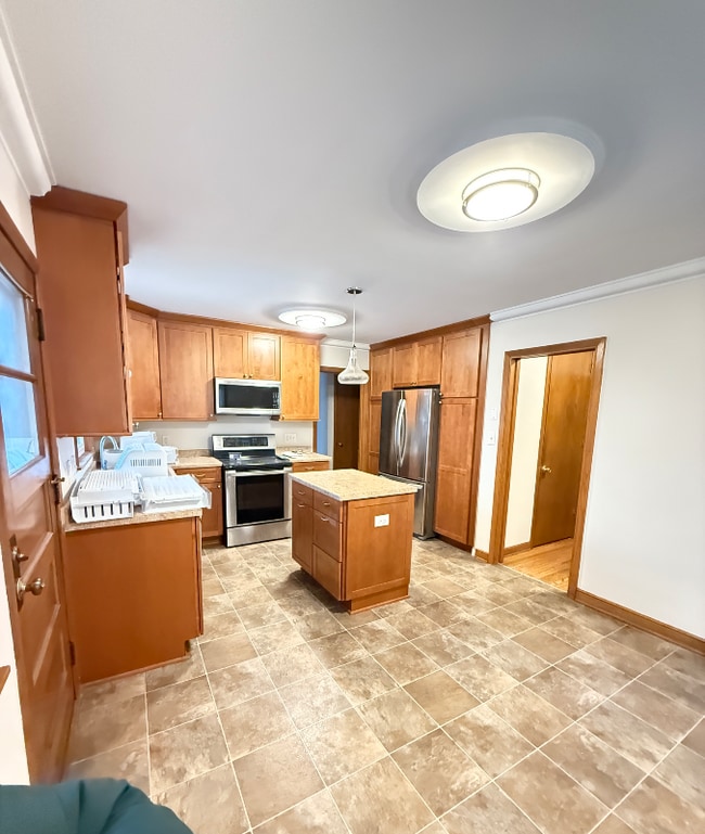 Building Photo - 2143 Marshall Ave