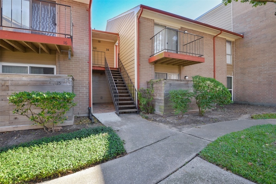 Photo - 12955 Woodforest Boulevard Unit 14