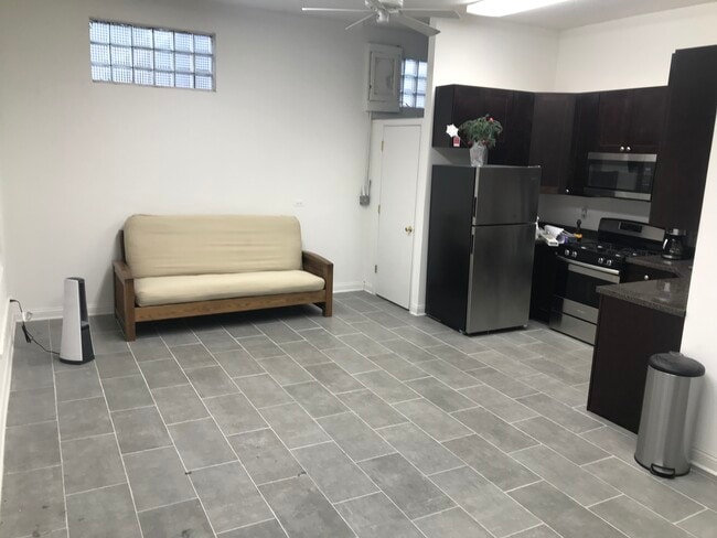 Foto del edificio - 5759 N Nagle Ave
