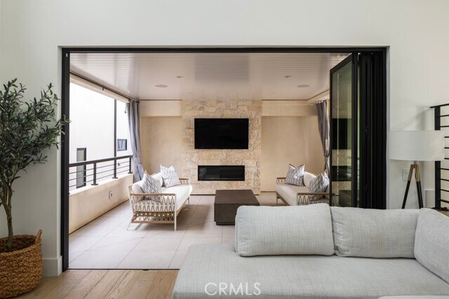 Foto del edificio - 422 Larkspur Ave