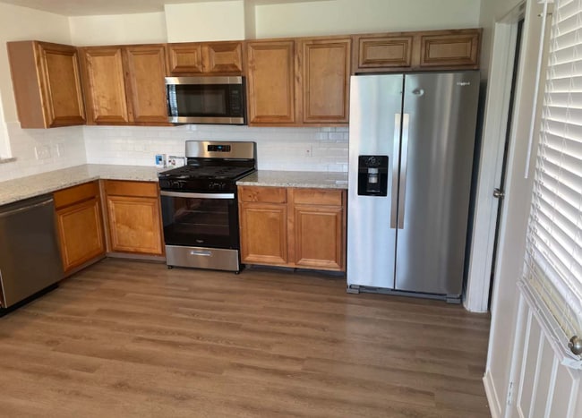 Foto del edificio - 1503 Imperial Manor Ln