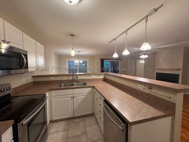 Building Photo - 3812 Wellington Ridge Loop