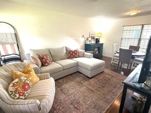 Building Photo - 2222 Althea Dr