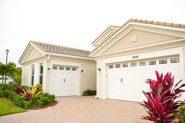 Building Photo - 4644 Canopy Grove Dr