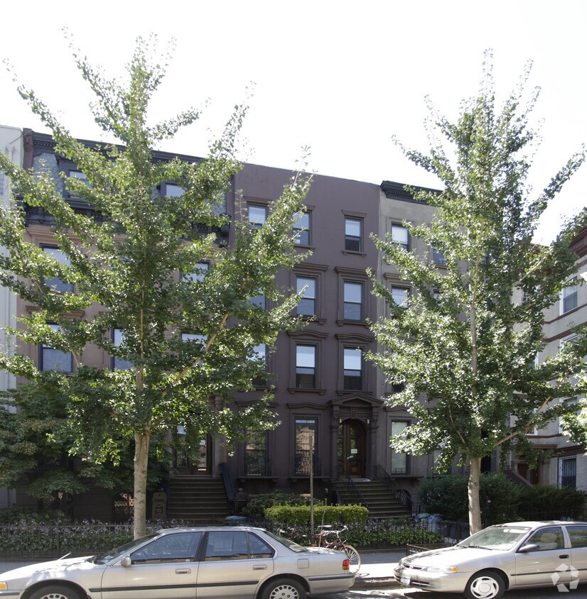 Building Photo - 204 Park Pl