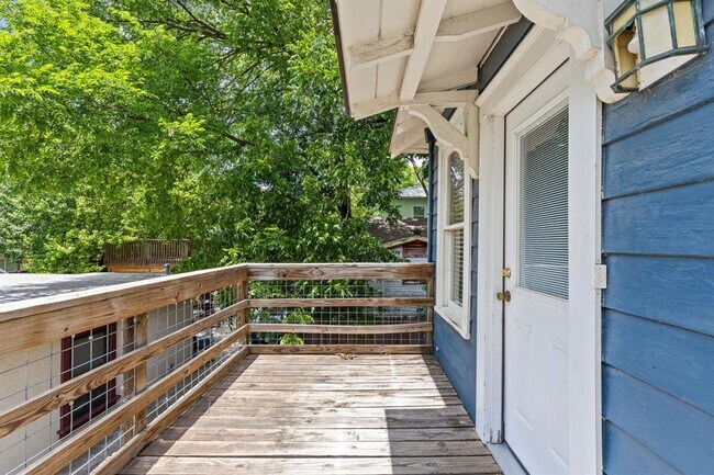 Foto del edificio - 2102 Brackenridge St