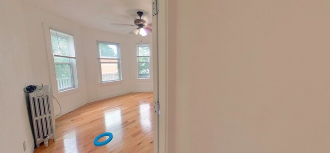 Foto del edificio - 1234 Blue Hill Ave