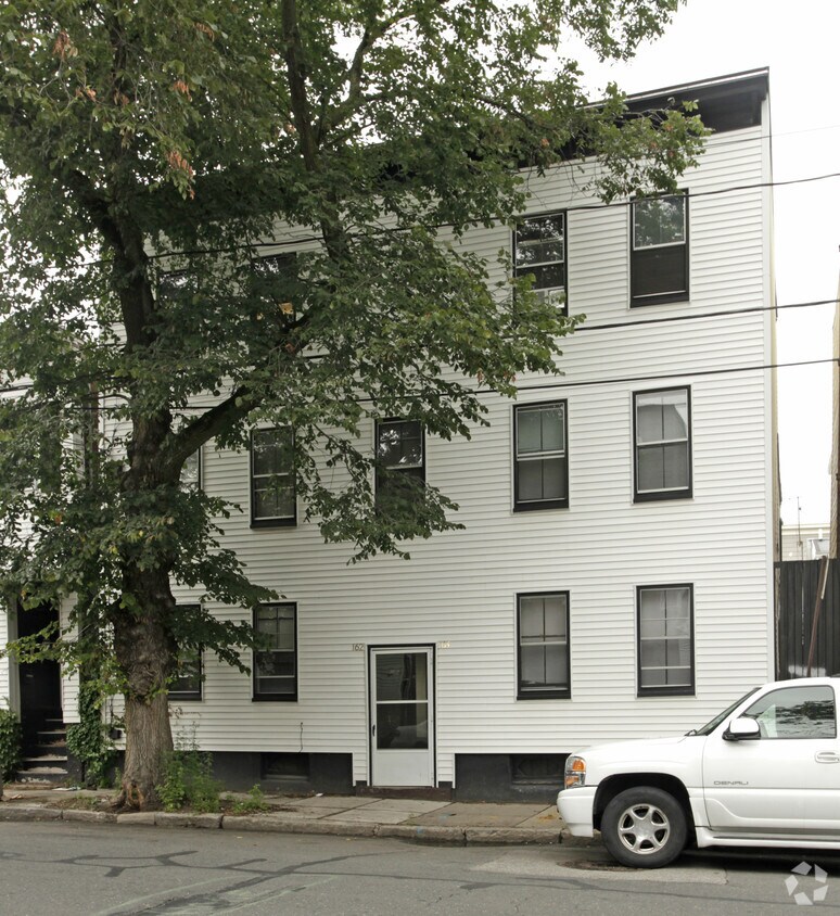 162 Fifth St, Cambridge, MA 02141 Rentals in Cambridge at 162 Fifth St