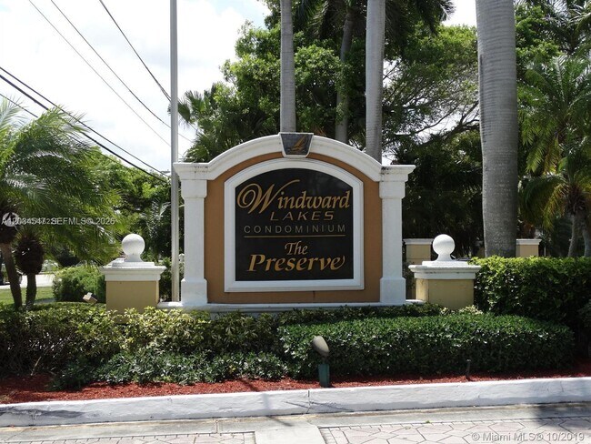 Foto del edificio - 4015 W McNab Rd