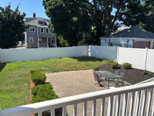 Building Photo - Newly Renovated Brighton Gem - Broker fee ...