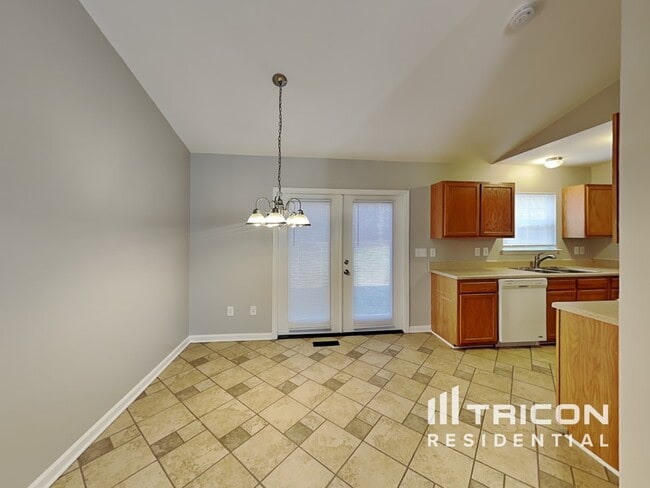 Building Photo - 118 Winding Cedar Dr