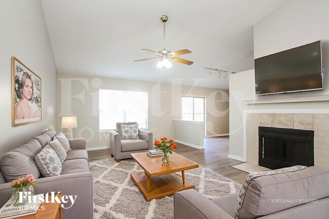 Foto del edificio - 8407 Fort Sumter Dr