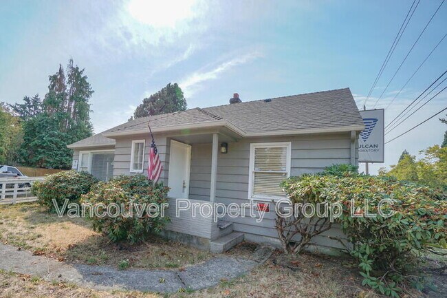 Building Photo - 104 SE 101st Ave