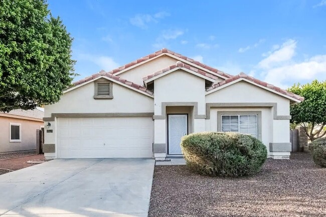 Building Photo - 15723 W Calavar Rd