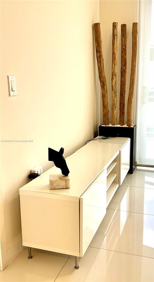 Foto del edificio - 7661 NW 107th Ave