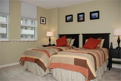 Foto del edificio - 2080 S Ocean Dr