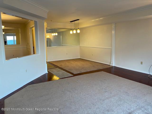 Building Photo - 135 1st St