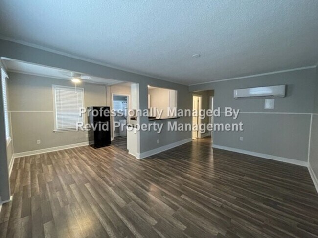 Foto del edificio - 3523 Barwood Cir.