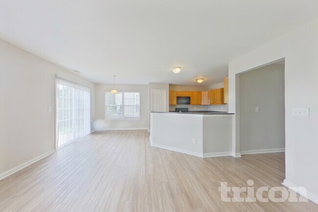 Foto del edificio - 11311 Breezehill Ln