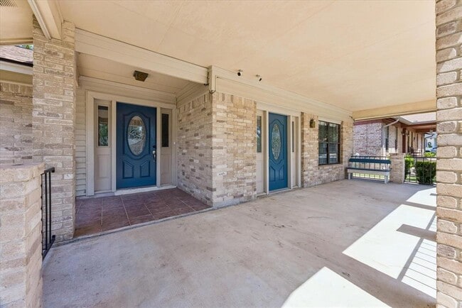 Building Photo - 6402 Bluesky Way