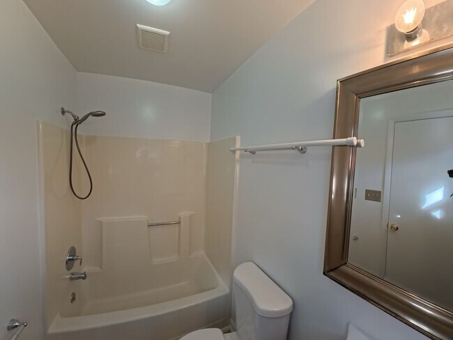 Foto del edificio - Lovely Home All on one Level