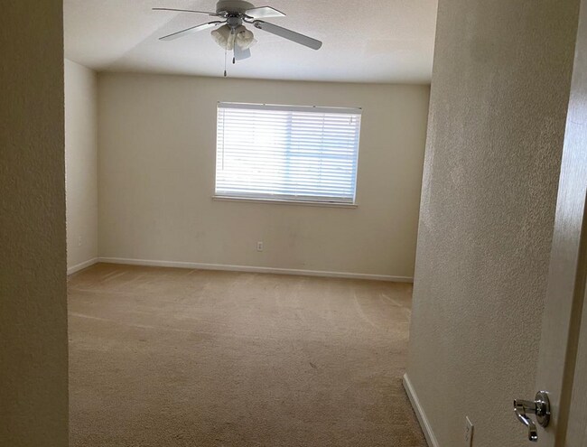 Building Photo - 2231 Owl Meadow St