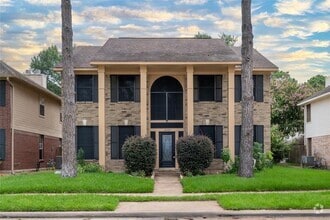 Building Photo - 16122 Cairngorm Ave