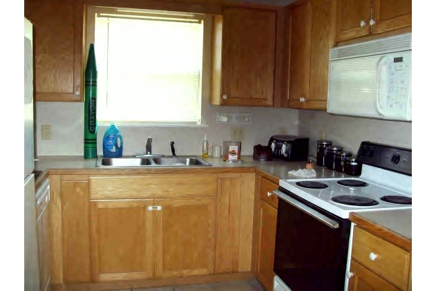 Kitchen - Shady Grove Apartments