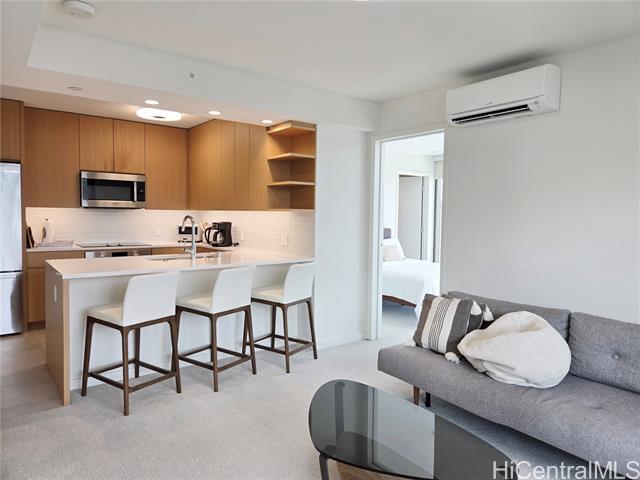 Building Photo - 1388 Kapiolani Blvd