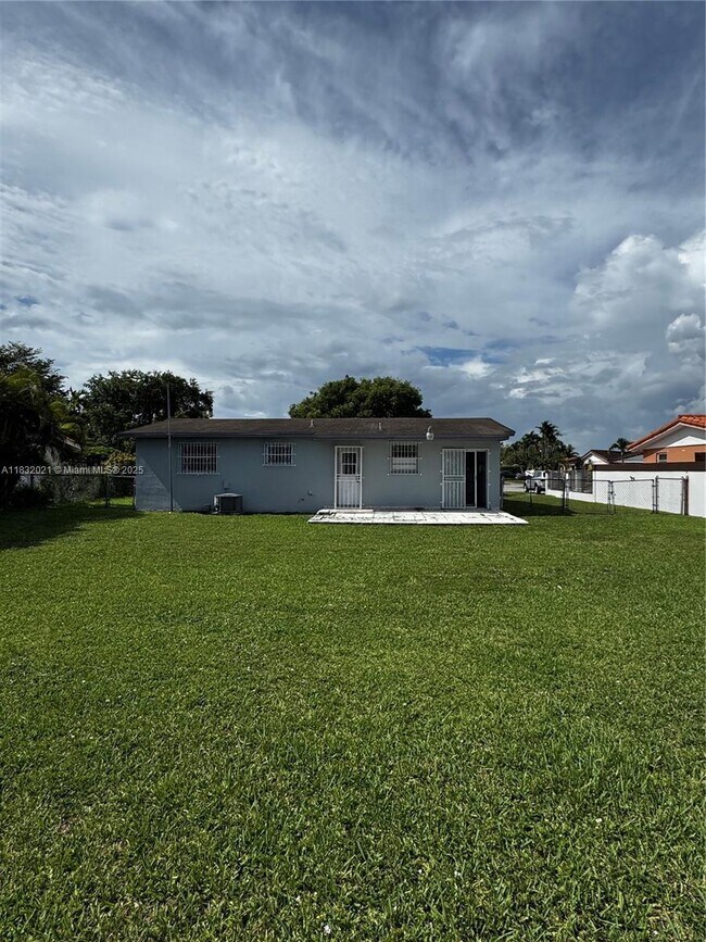 Foto del edificio - 10721 SW 64th St
