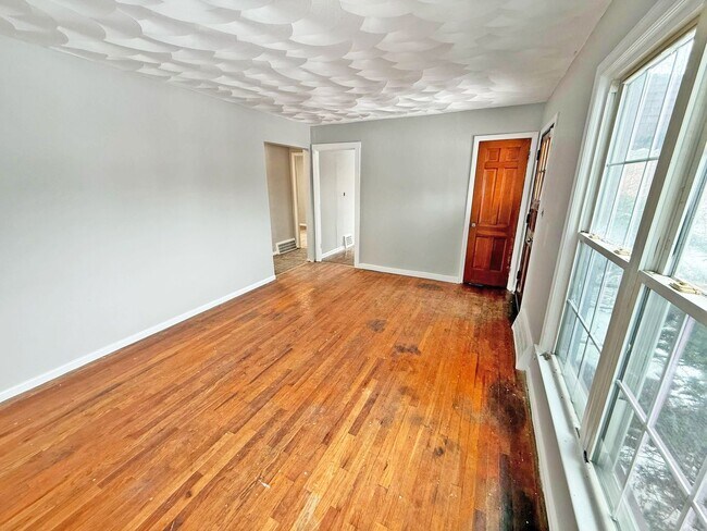Foto del edificio - Convenient Showings — No Appointment Needed!
