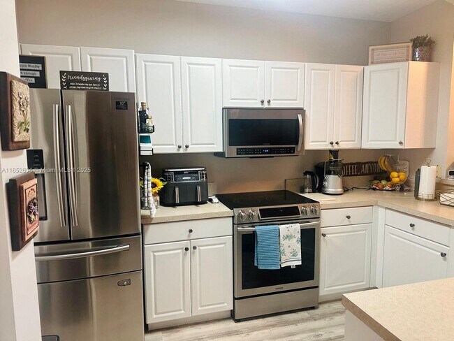 Foto del edificio - 4508 SW 160th Ave